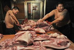 Роспотребнадзор не рекомендует есть говядину и баранину из Китая