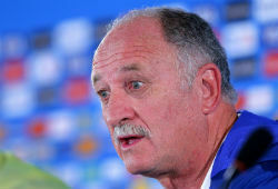Главного тренера сборной Бразилии по футболу отправили в отставку