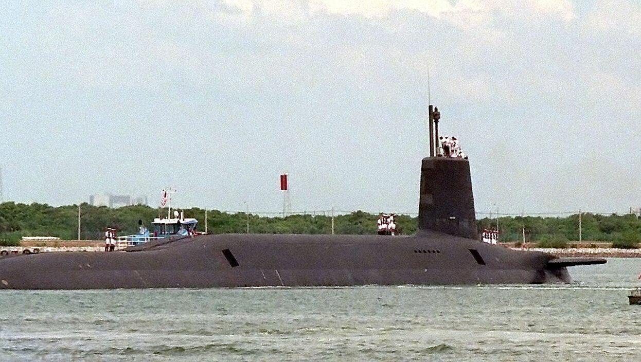 The Sun: в Британии атомную подводную лодку ремонтировали суперклеем