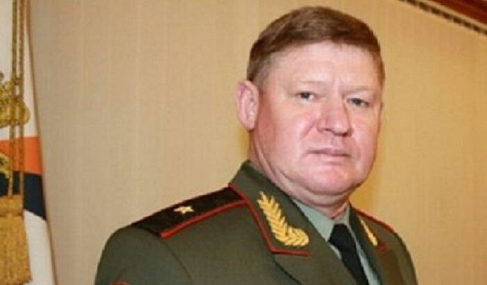 СМИ: Сердюков назначен командующим ВДВ РФ