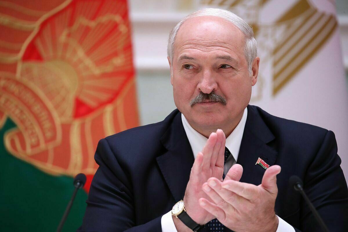 Лукашенко: "Украинская ракета не долетела до Минска, но мы когда-нибудь ответим"
