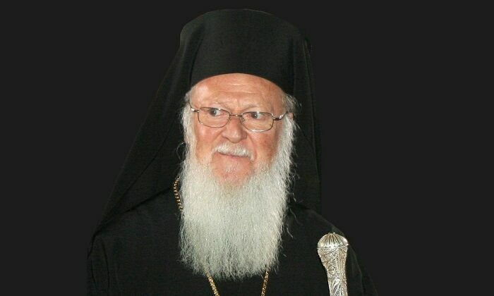 Патриарх Варфоломей заявил о "неканонических вмешательствах" РПЦ