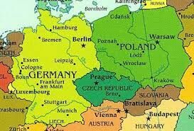 Президент Польши напомнил Германии о компенсации за разрушенную Варшаву