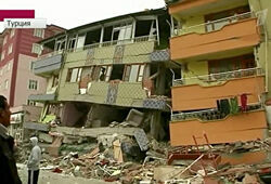 Турция не справляется с последствиями землетрясения и просит о помощи