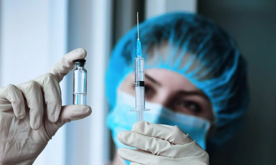 В Роспотребнадзоре рассказали об опасности сокрытия болезней перед вакцинацией