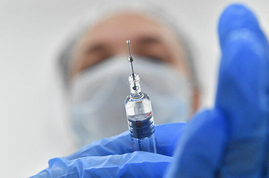 В регионах России начинается бесплатная вакцинация от коронавируса