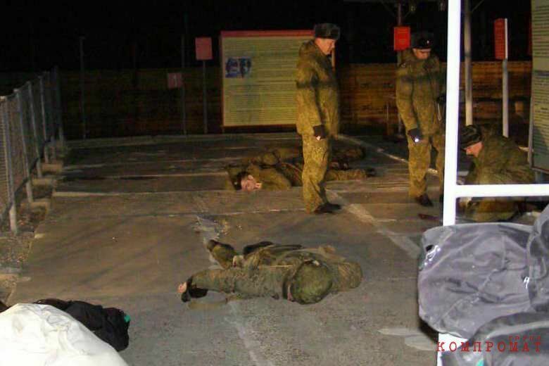 СМИ: семеро солдат в Забайкалье попали в госпиталь с нервным срывом после ЧП в части