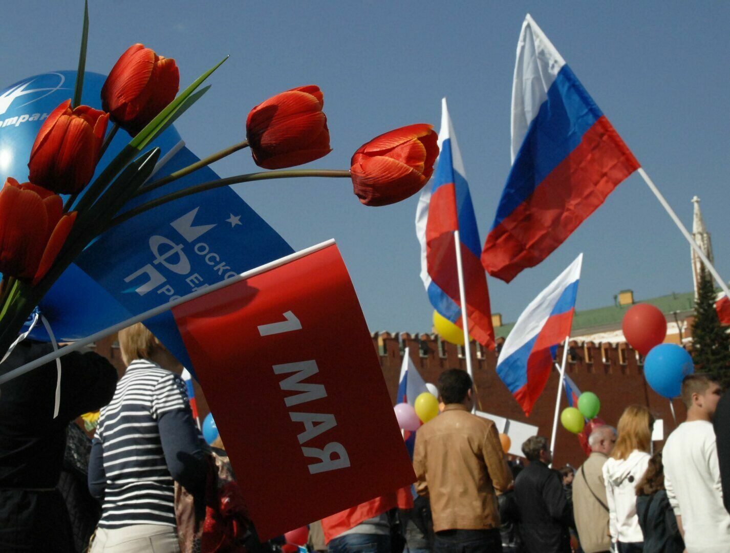 Четверть россиян взяли отпуск на майские до того, как их эти дни объявили нерабочими