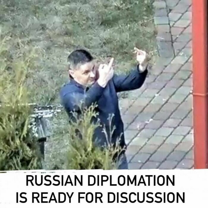 Русский дипломат открыт для дискуссии