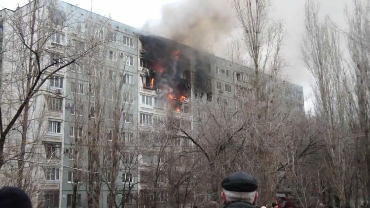 В результате взрыва в жилом доме в Волгограде пострадали 8 человек