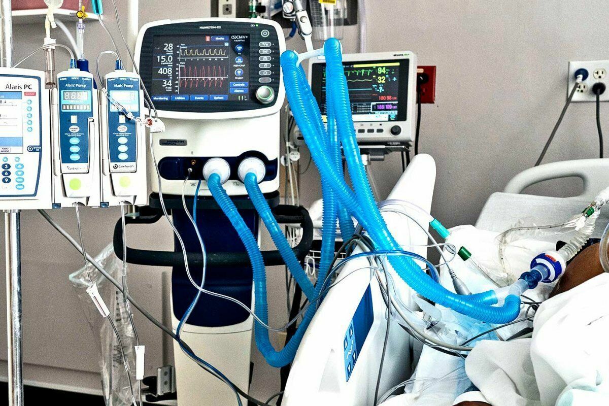 Рекордное число пациентов подключены к аппаратам ИВЛ в Подмосковье
