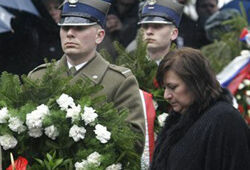 В Польше и России вспоминают жертв крушения Ту-154 Качиньского (ВИДЕО)