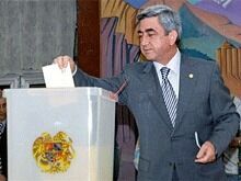 На выборах в Армении лидирует Серж Саркисян