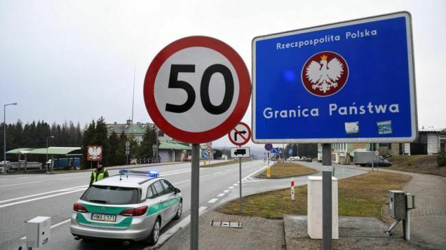 Польша открыла границу для части россиян