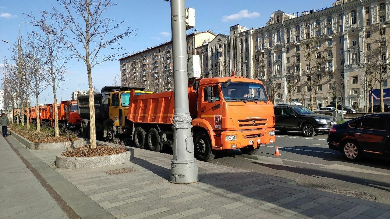 ФотКа дня: власти Москвы научились нарушать Правила дорожного движения