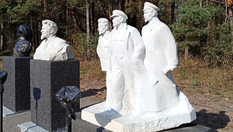 В тверском мемориале жертвам репрессий установили бюст Сталина (ФОТО)