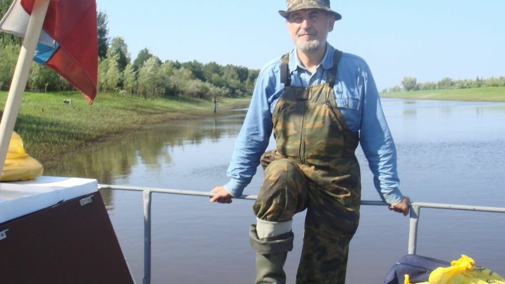 Экоактивист Владимир Браташов обеспокоен состоянием рек России и прилагает все усилия для того, чтобы обратить внимание общественности на ситуацию.