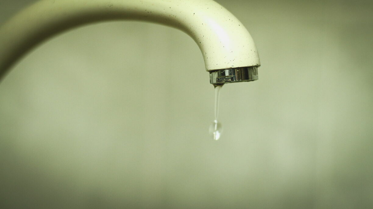 В Киеве без воды остались 80% потребителей