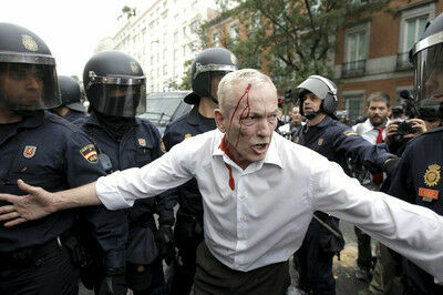 Демонстрация в Мадриде закончилась кровавым побоищем
