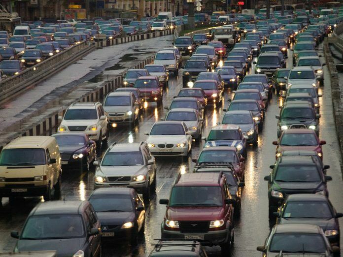 Автоэксперт не поддержал предложение депутатов о запрете старых машин