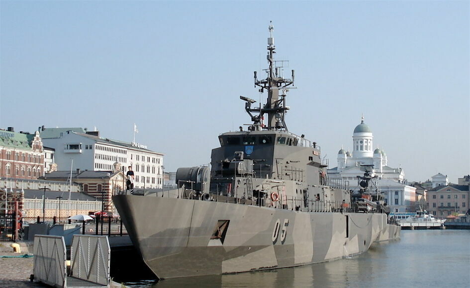 Военный корабль Финляндии нарушил государственную границу России