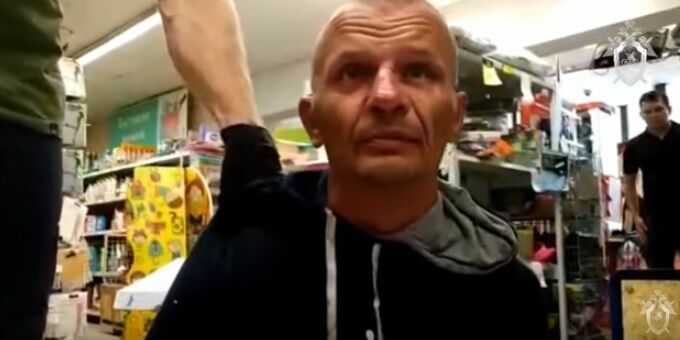 Захватившему заложницу в московском магазине привиделись "активисты"