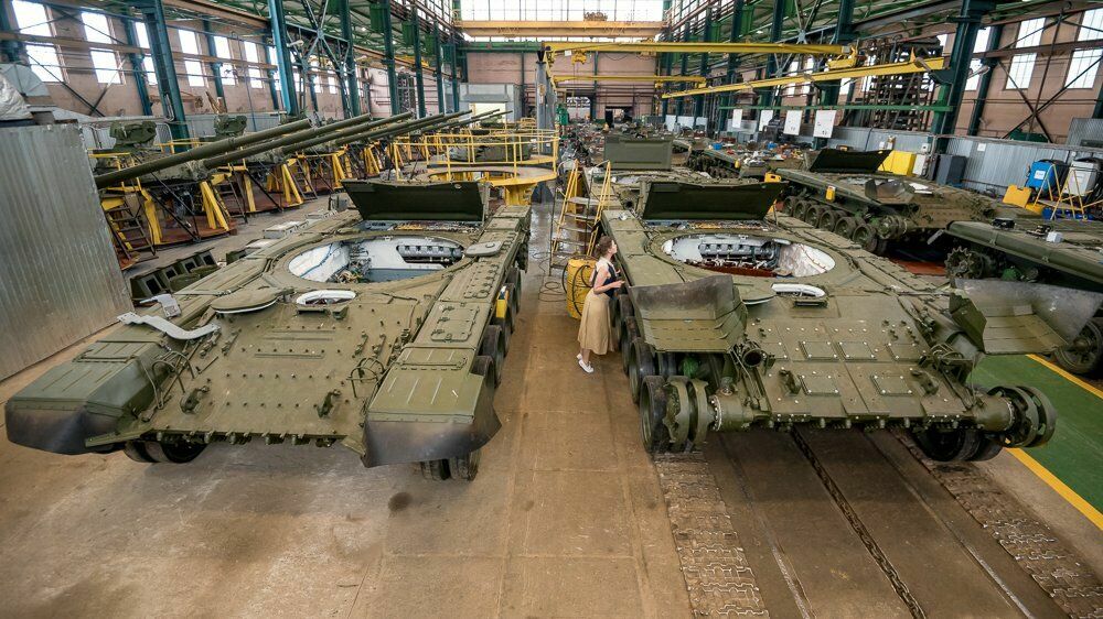 Россия потратит более 20 трлн рублей на новую госпрограмму вооружений