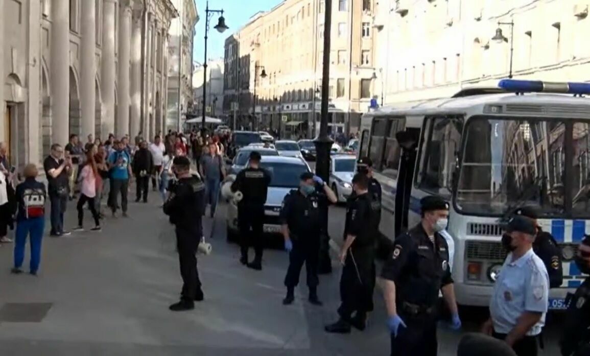 В Москве задержали 26 пикетчиков, протестовавших против приговоров по делу "Сети"*
