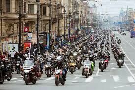 В Москве 10 тысяч мотоциклистов выехали на Садовое кольцо