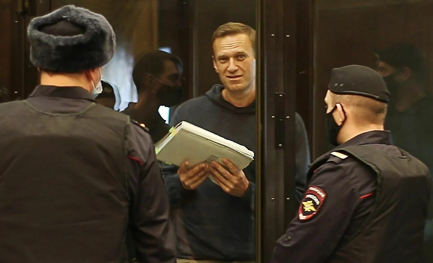 Суд направил на новое рассмотрение жалобу Алексея Навального о бездействии СК