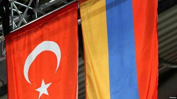 Турция осудила попытку военного переворота в Армении