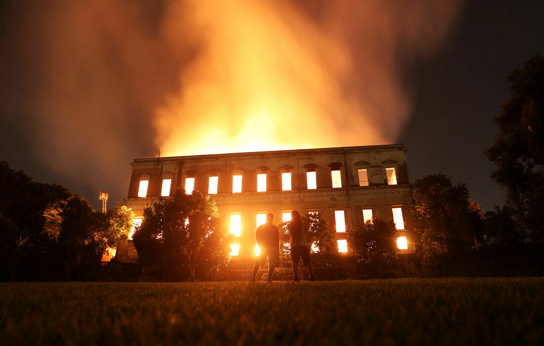 В Бразилии полностью сгорел Национальный музей
