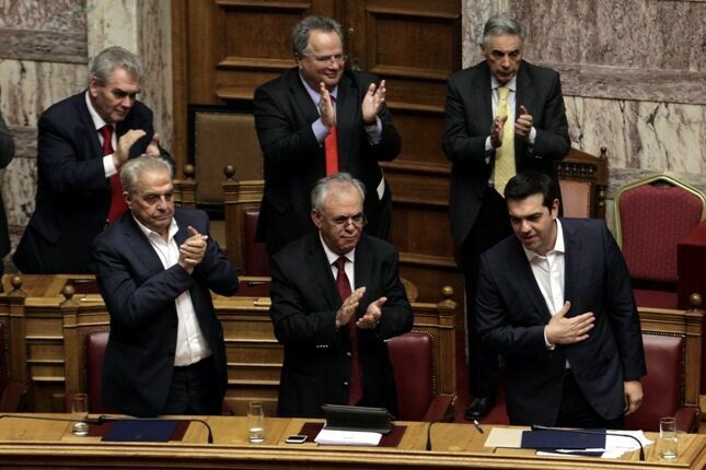 Парламент Греции одобрил правительство Ципраса