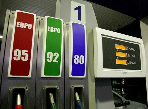 Роскачество проверит характеристики бензина на российских АЗС