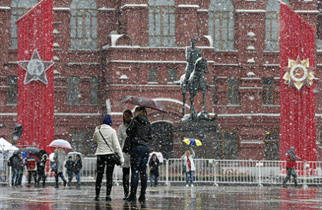 В Москве из-за холодов вновь включают отопление