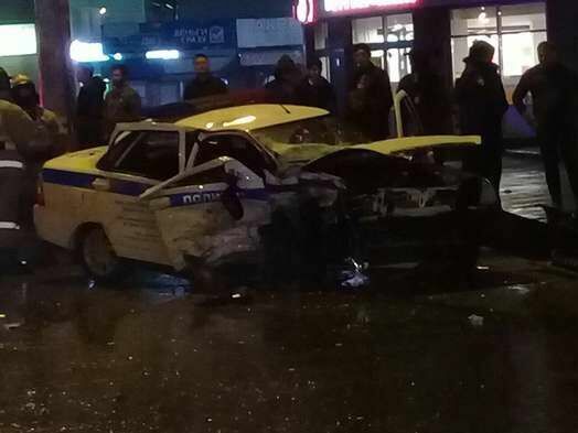 В Казани водитель BMW, уходя от преследования, разнес машину с патрульными