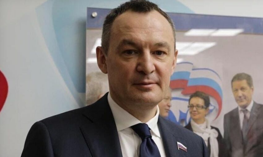 СМИ: в Перми сотрудники ГИБДД задержали депутата Госдумы Алексея Бурнашова