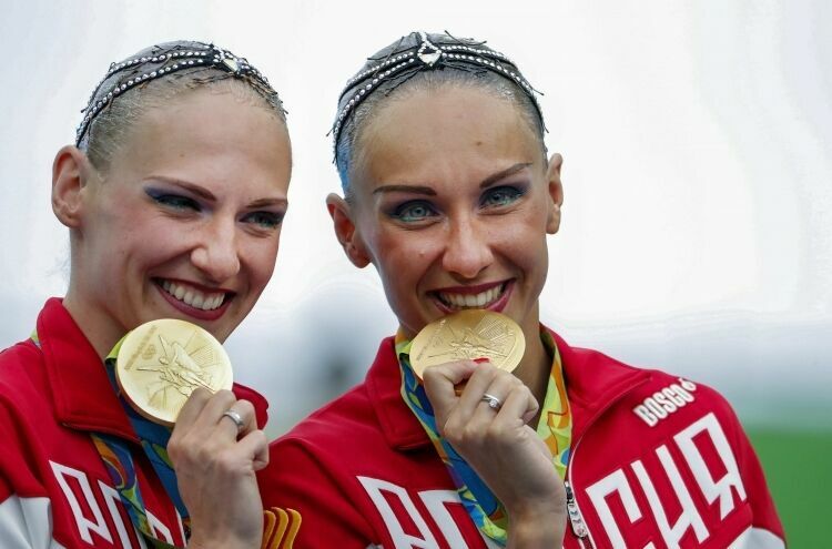 Четырехкратные олимпийские чемпионки Наталья Ищенко и Светлана Ромашина