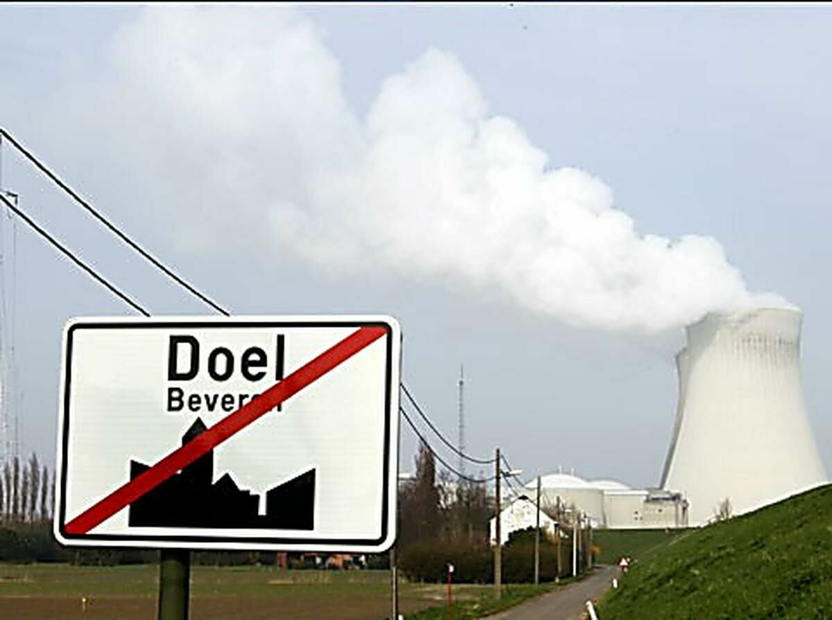 Бельгийская АЭС «Дуль», в ядерном реакторе которой  обнаружены более 8 тыс. трещин