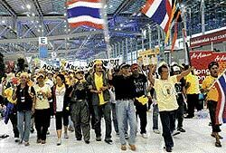 Туристы не торопятся сдавать путевки в Таиланд