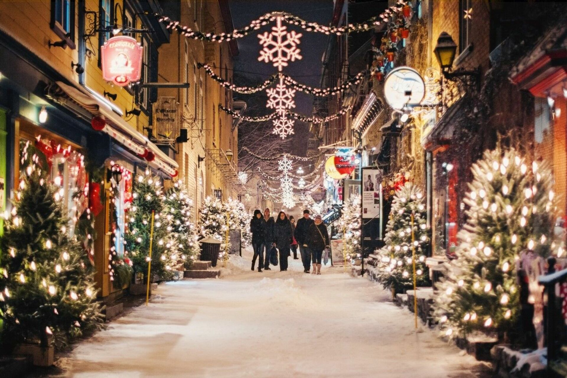 New year's night. Квебек Канада Рождество. Новогодняя улица. Новогодний город. Рождество улица.