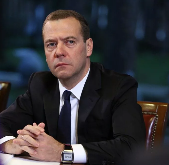 «Хуже, чем Карибский кризис»: Медведев оценил отношения России и Запада