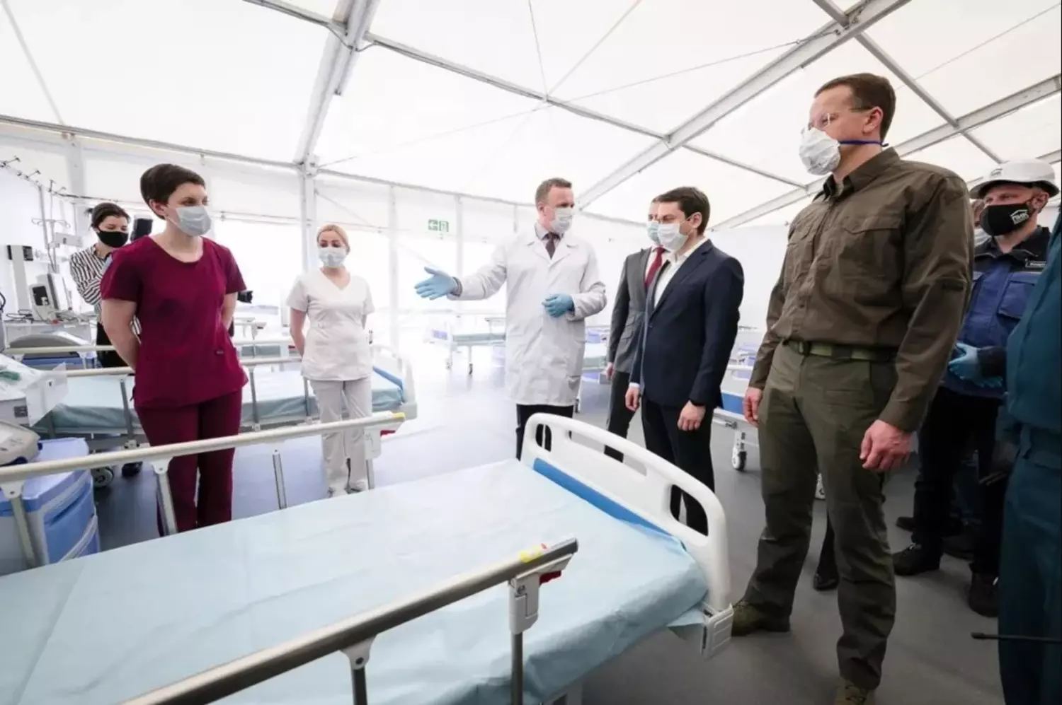 Замглавы МЧС Андрея Гуровича в 2023 году посадили на 5 лет за построенный в Мурманской области за ₽970 млн ковидный госпиталь по типу лёгкой палатки
