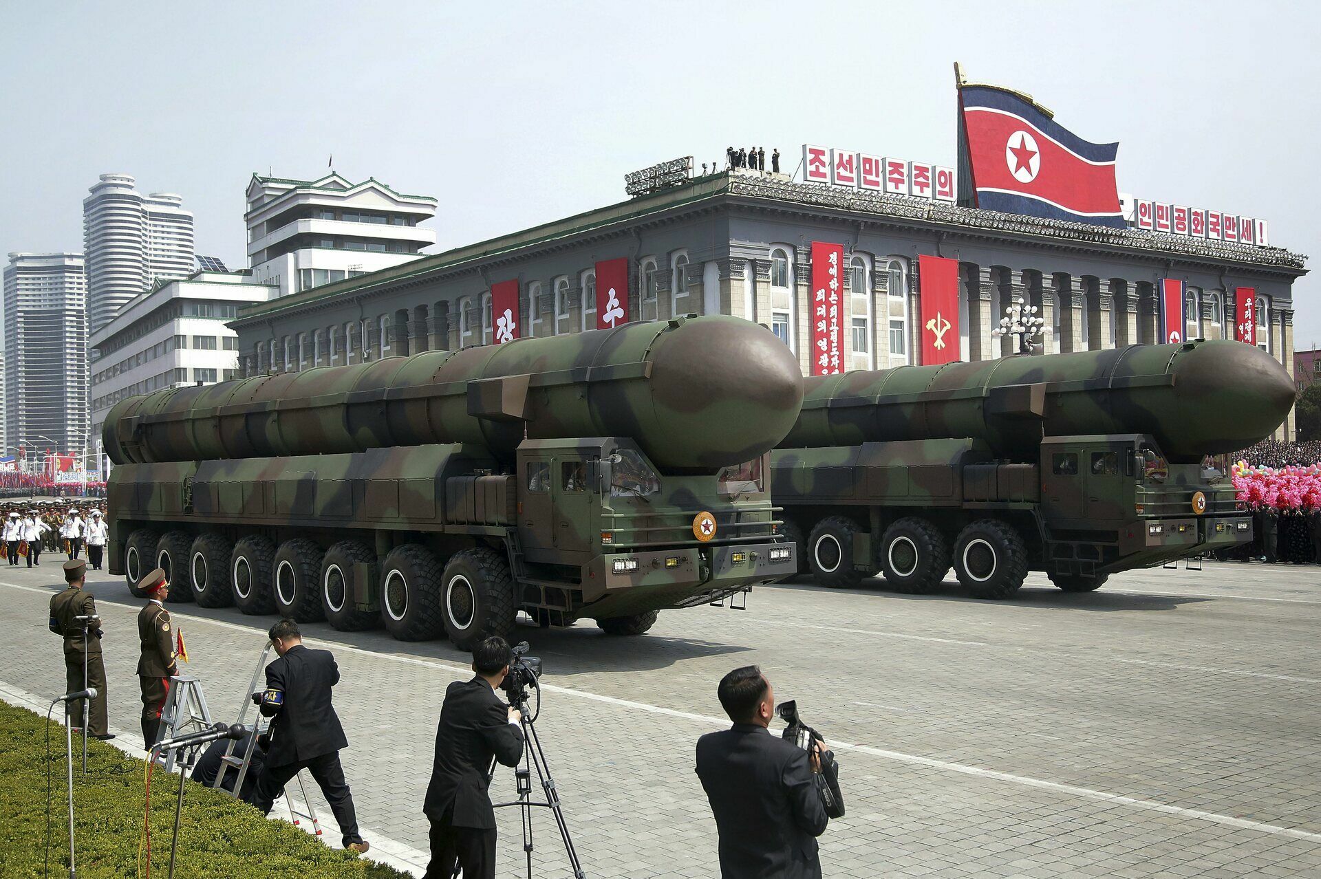 США и Южная Корея пообещали положить конец режиму Ким Чен Ына в случае ядерного удара