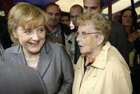 Умерла мать канцлера Германии Ангелы Меркель