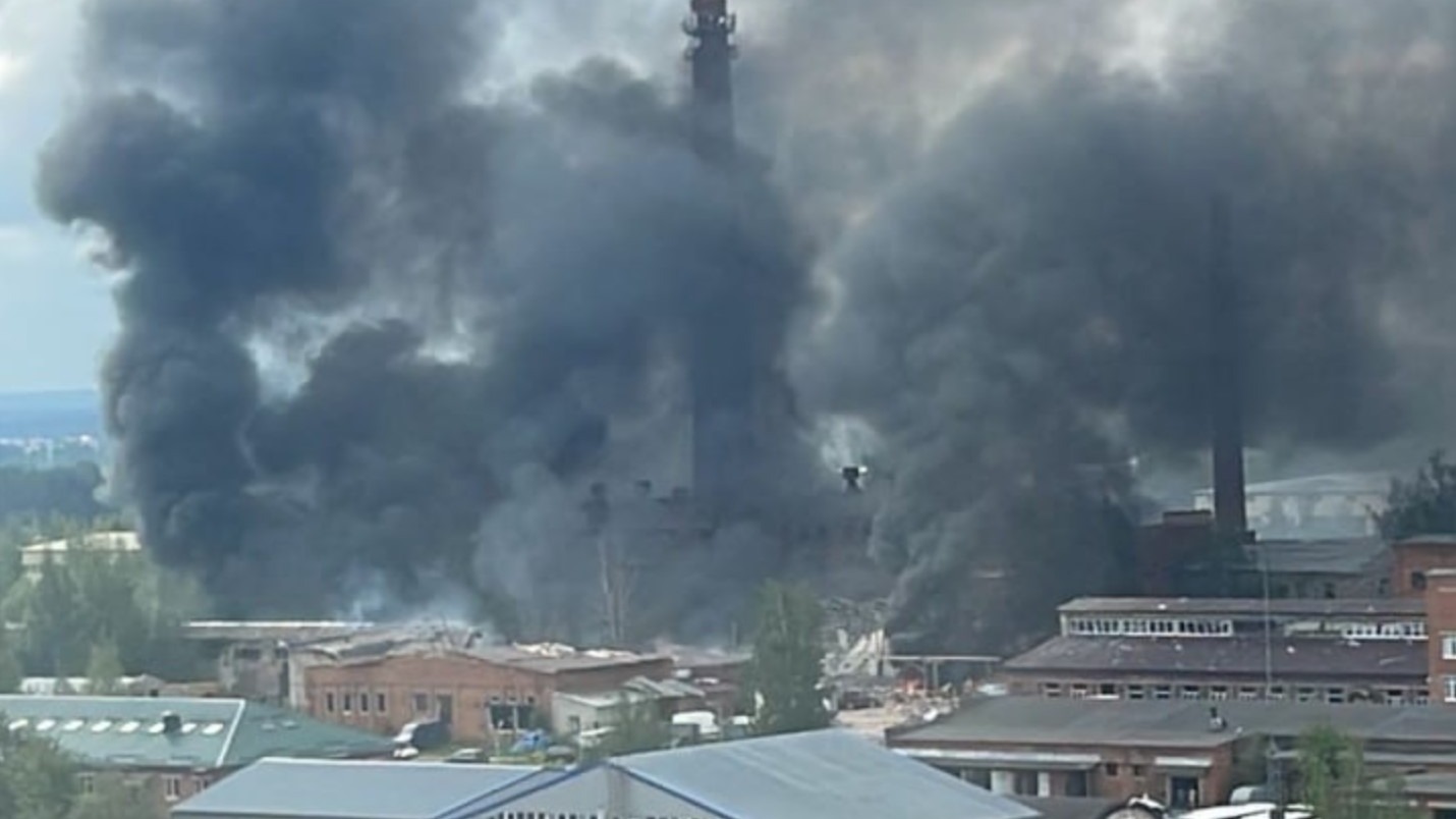 Очевидцы публикуют видео момента и последствий мощного взрыва в Сергиевом Посаде
