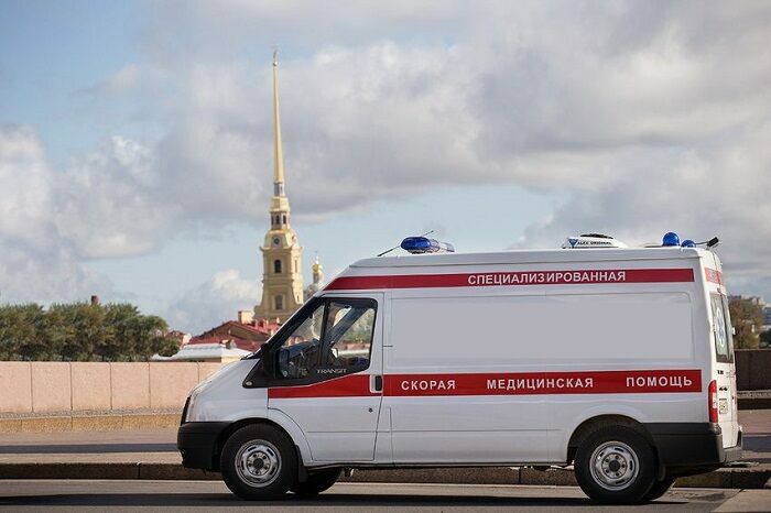 В Санкт-Петербурге врачей скорой помощи встретили с гранатой