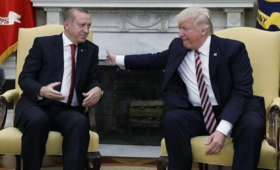 В США объявили о введении первых санкций против Турции