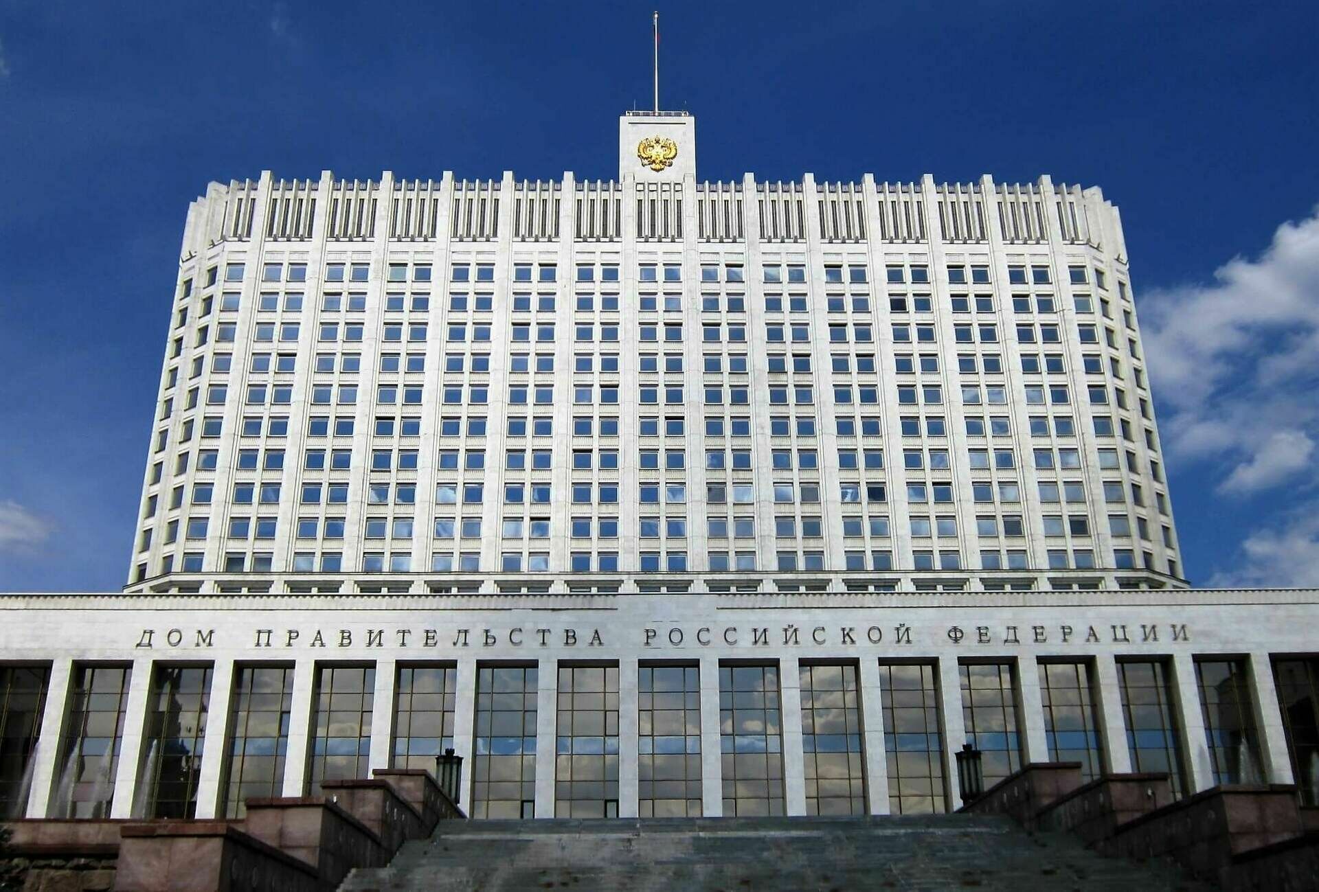 Правительство готово раскошелиться уже на триллион рублей для поддержки экономики