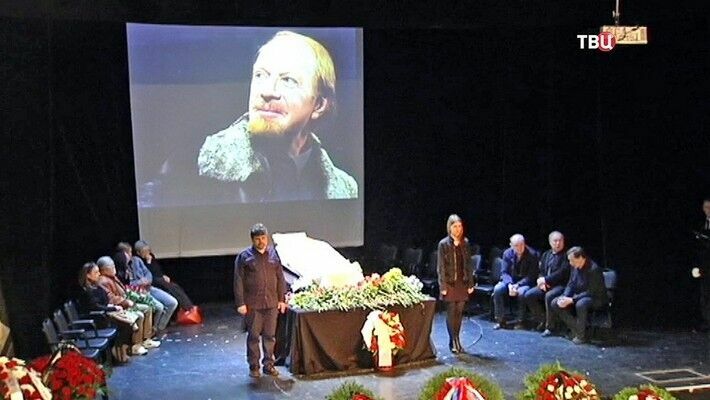 В Москве завершились похороны Альберта Филозова